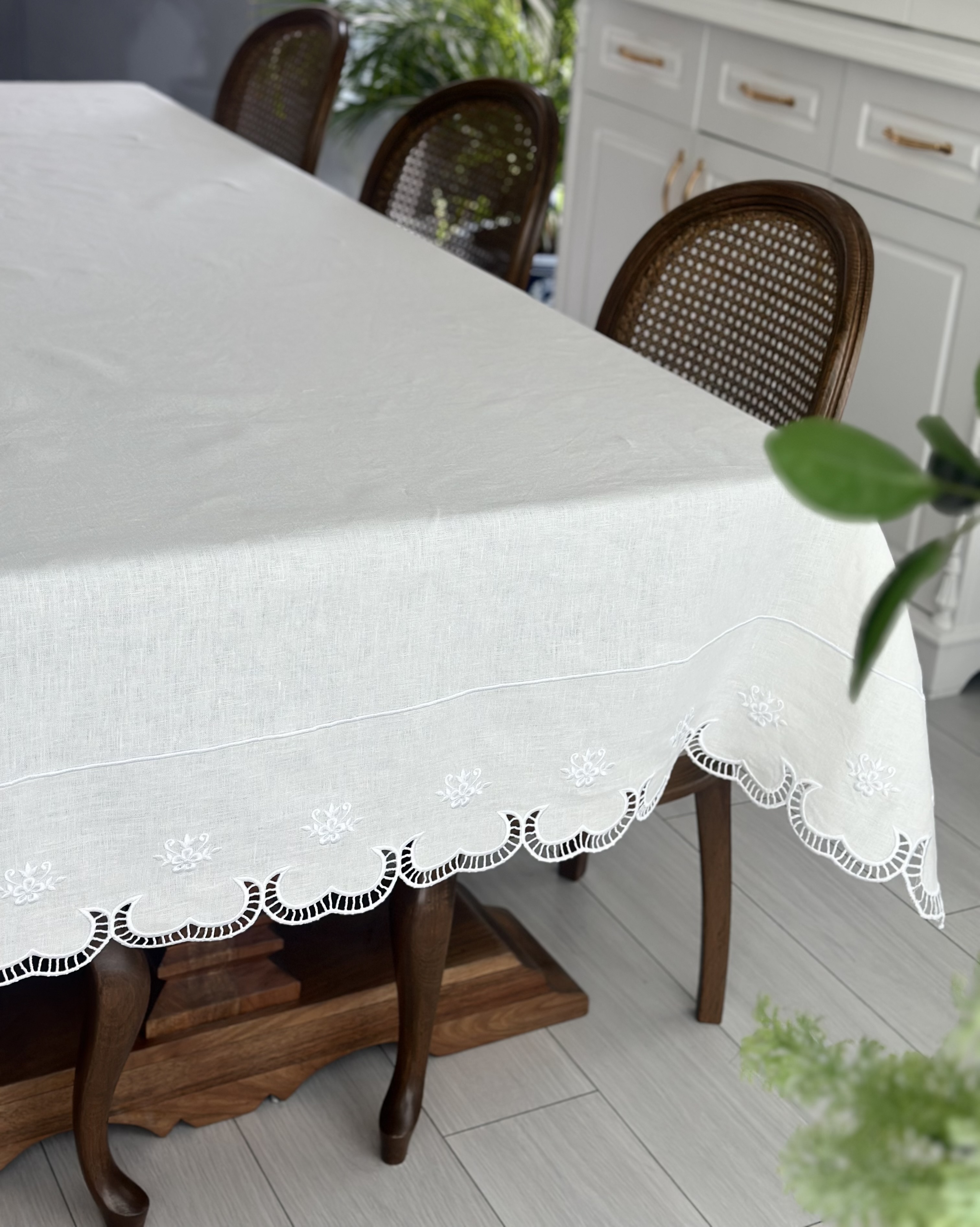 BİANCA SERİSİ BEYAZ MASA ÖRTÜSÜ