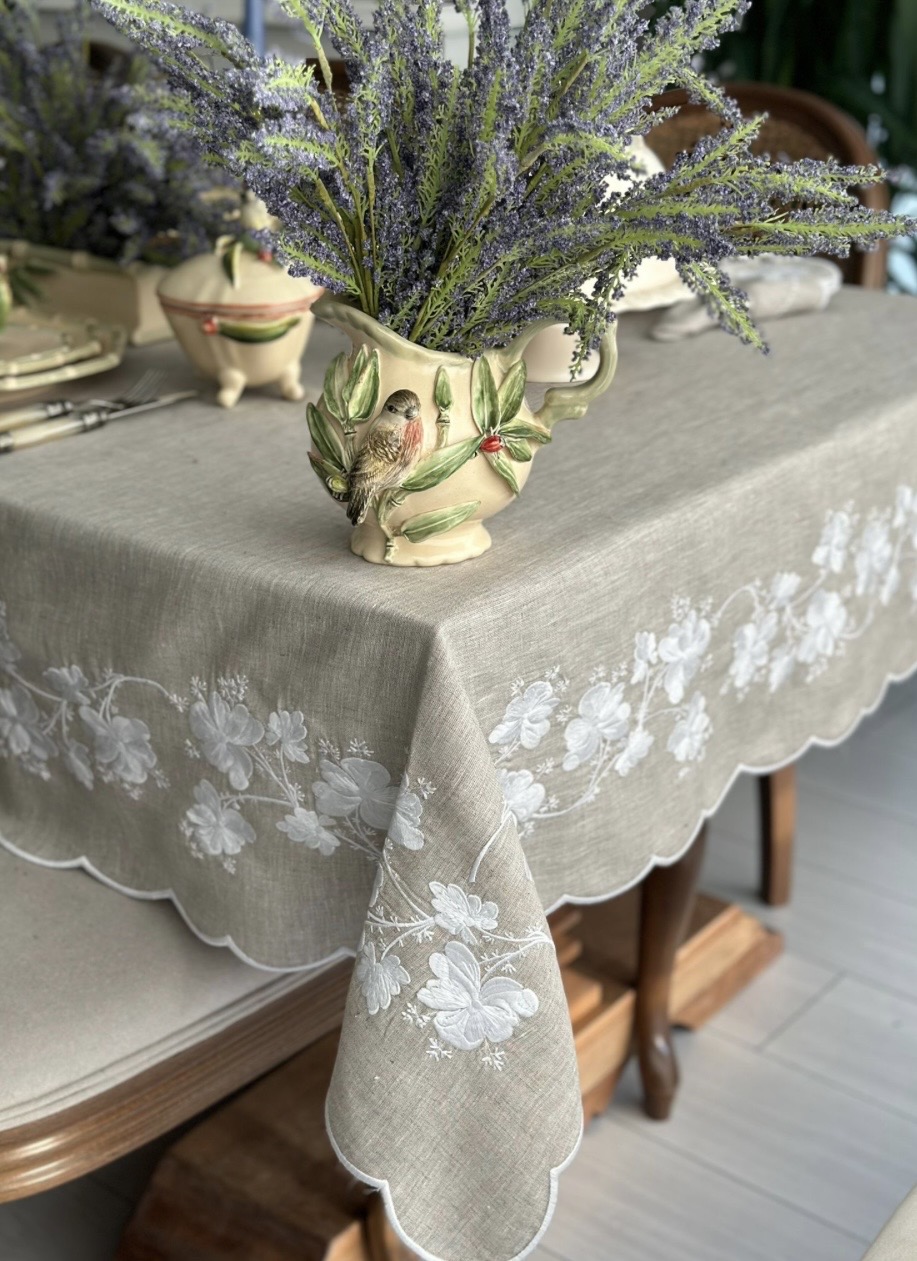 Efflorance Serisi Masa Örtüsü ve Peçete Takımı