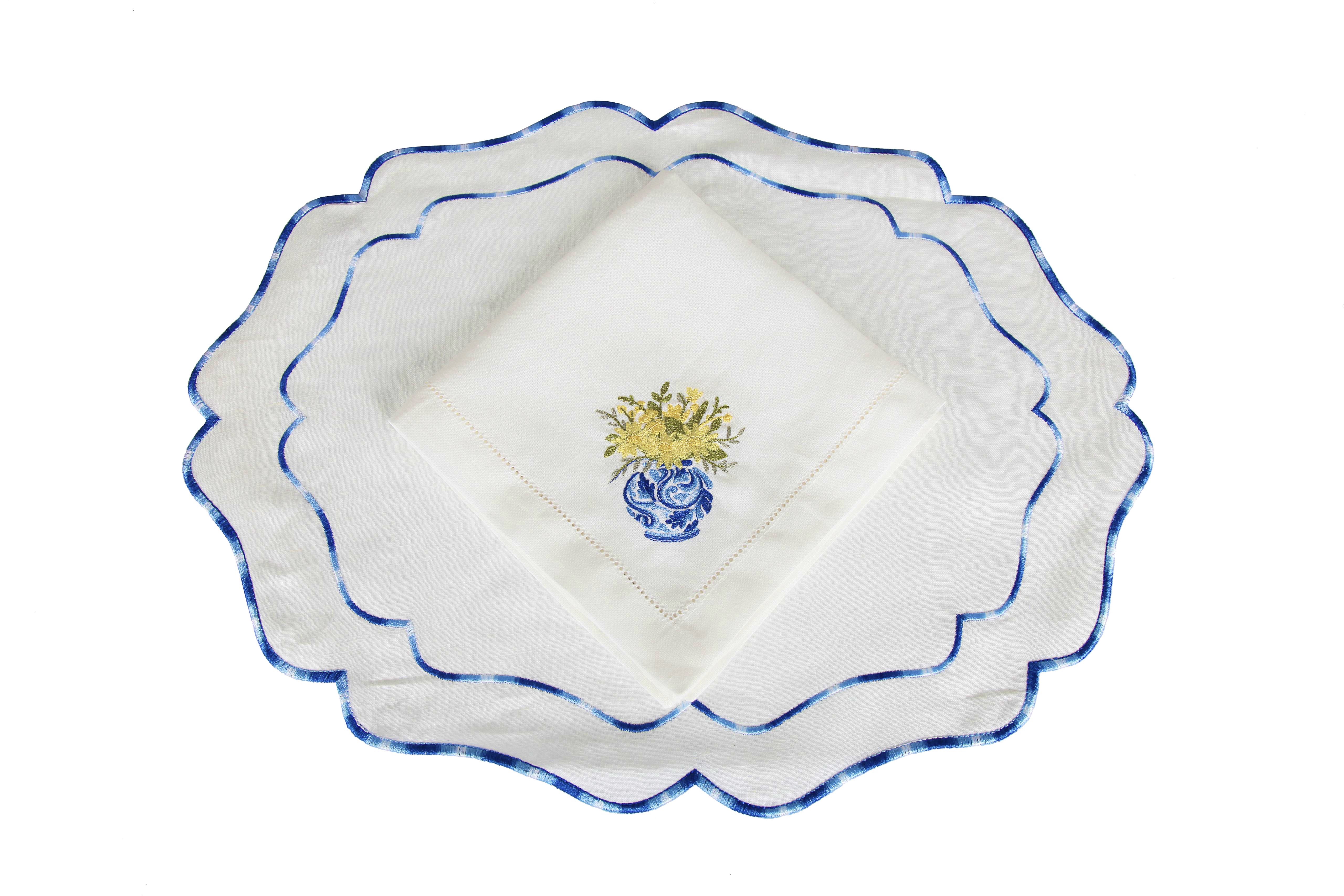 Blue Blanc Vazo İşlemeli Servis Peçetesi