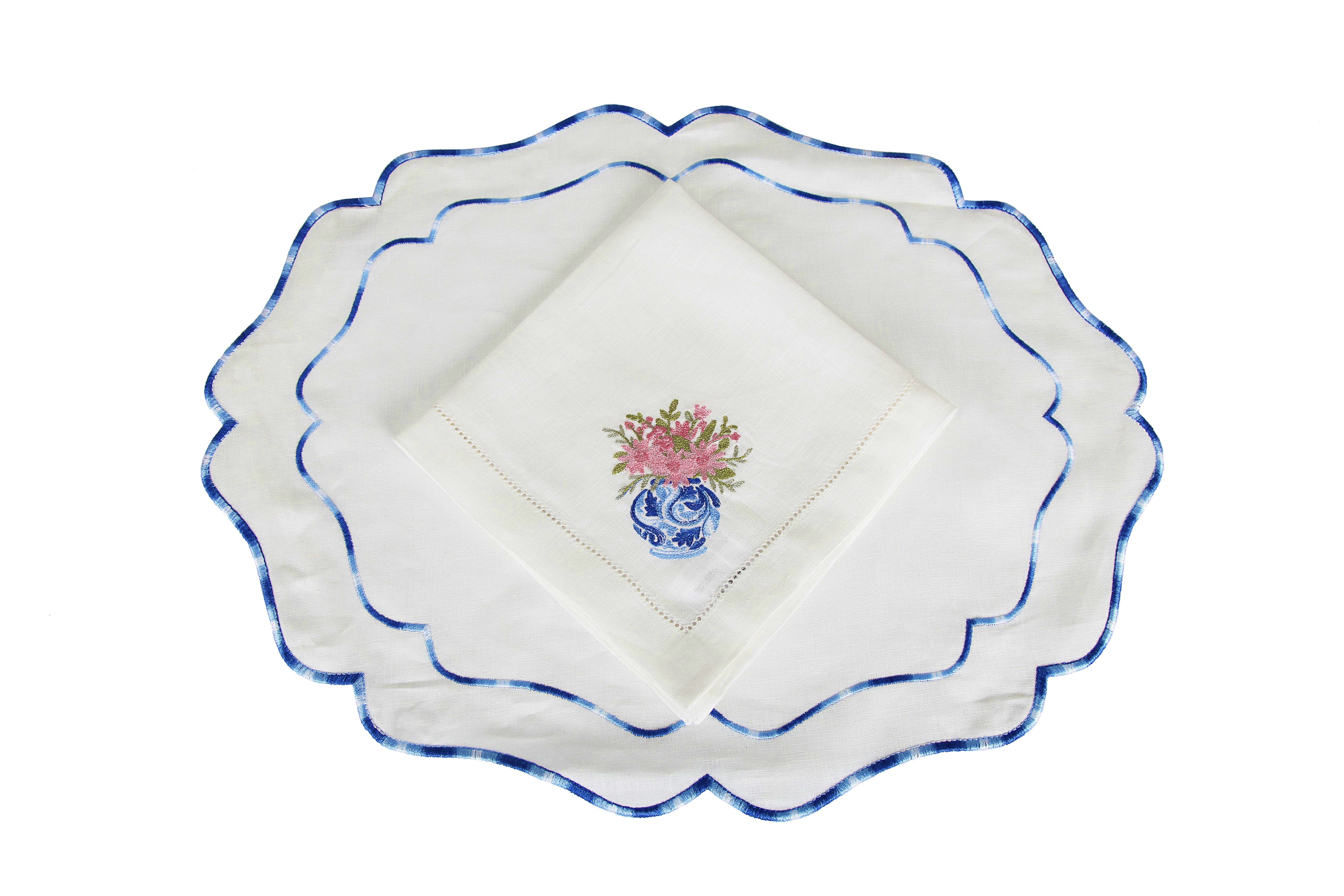 Blue Blanc Vazo İşlemeli Servis Peçetesi